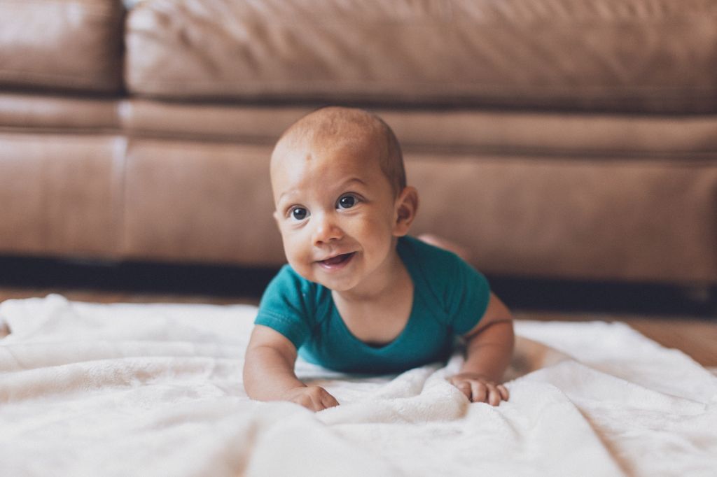 baby doing tummy time